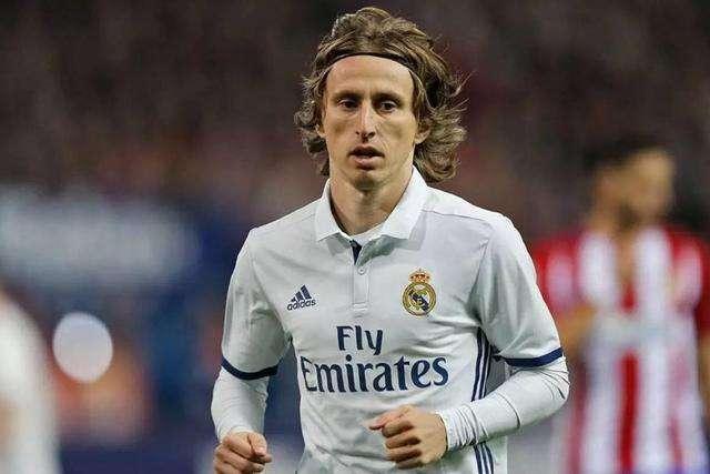 马刺和火箭，打造超级豪阵，谁更有机会交易得到字母哥